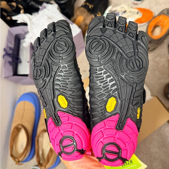 Vibram Pink and Black Women's Sneakers - Picture 5 of 9